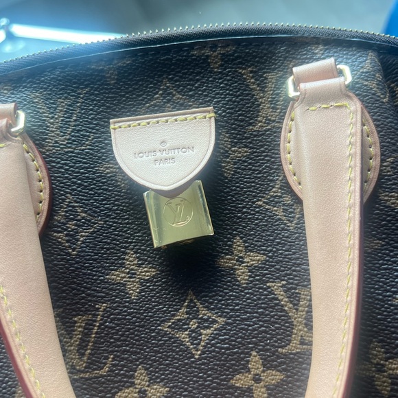 Monogram Rivoli PM - Picture 3 of 8